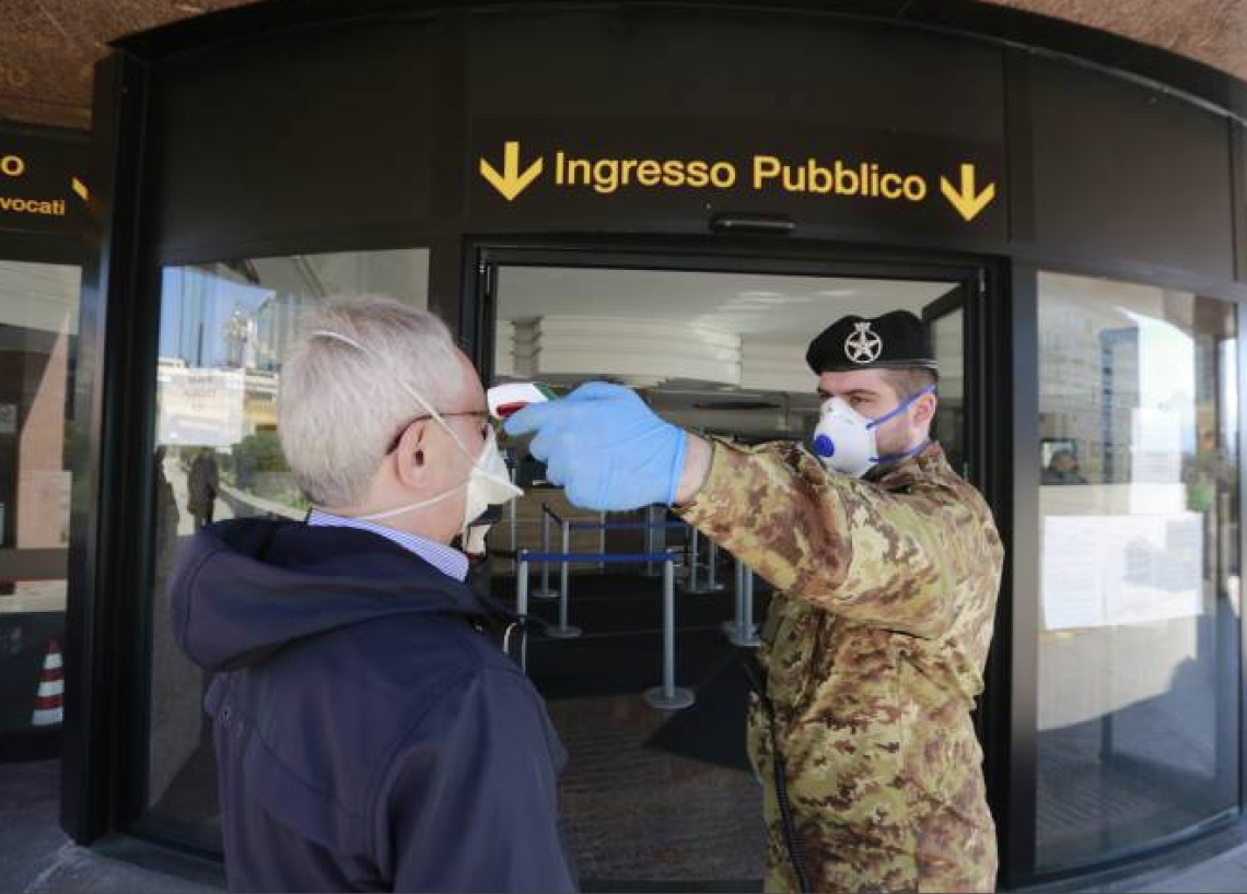 Coronavirus a Napoli, giudice contagiato: sanificazione in Tribunale
