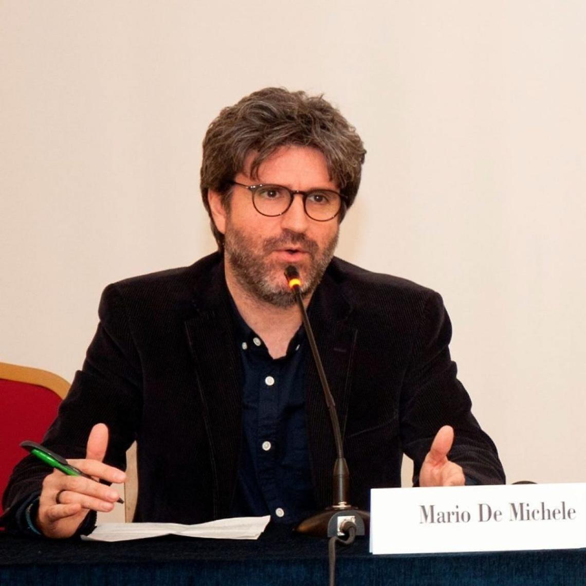 Spari contro l'abitazione del giornalista Mario De Michele