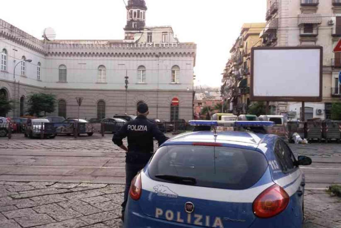 Rapina un anziano e fugge: catturato