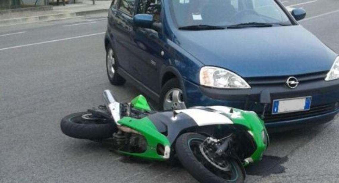 Schianto auto-moto a Ercolano, muore 42enne di Torre del Greco
