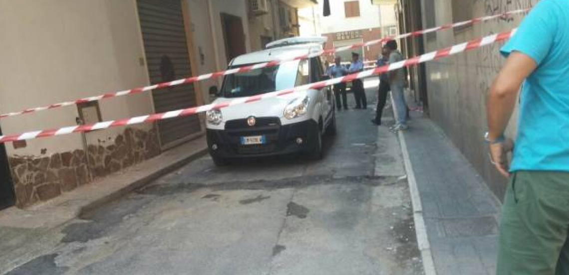 Mercato San Severino, uccide madre e sorella