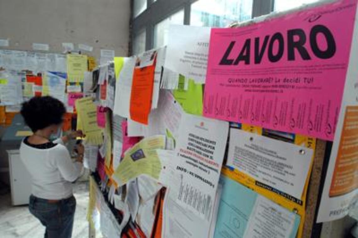 I giovani continuano a fuggire dall'Italia