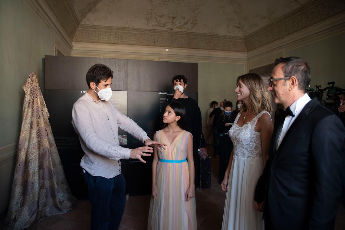 Cinema, sul set &ldquo;Guardami cos&igrave;&rdquo;: Morelli dirige Autieri, Esposito e Nasti