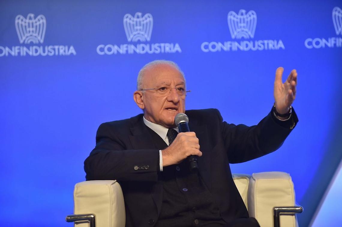 Forze Armate, il messaggio di De Luca