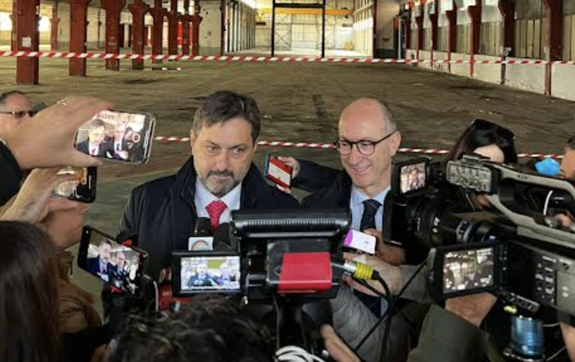 Ex Whirlpool, Intesa Sp anticipa cassa integrazione ai lavoratori