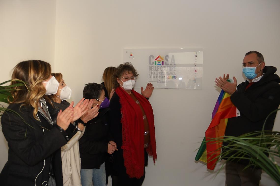 Casa dell'accoglienza per le persone Lgbt+ inaugurata a Napoli