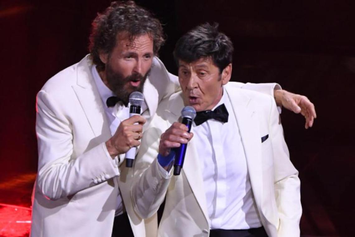 Sanremo 2022, Amadeus: «Jovanotti e Morandi, regolamento non violato»