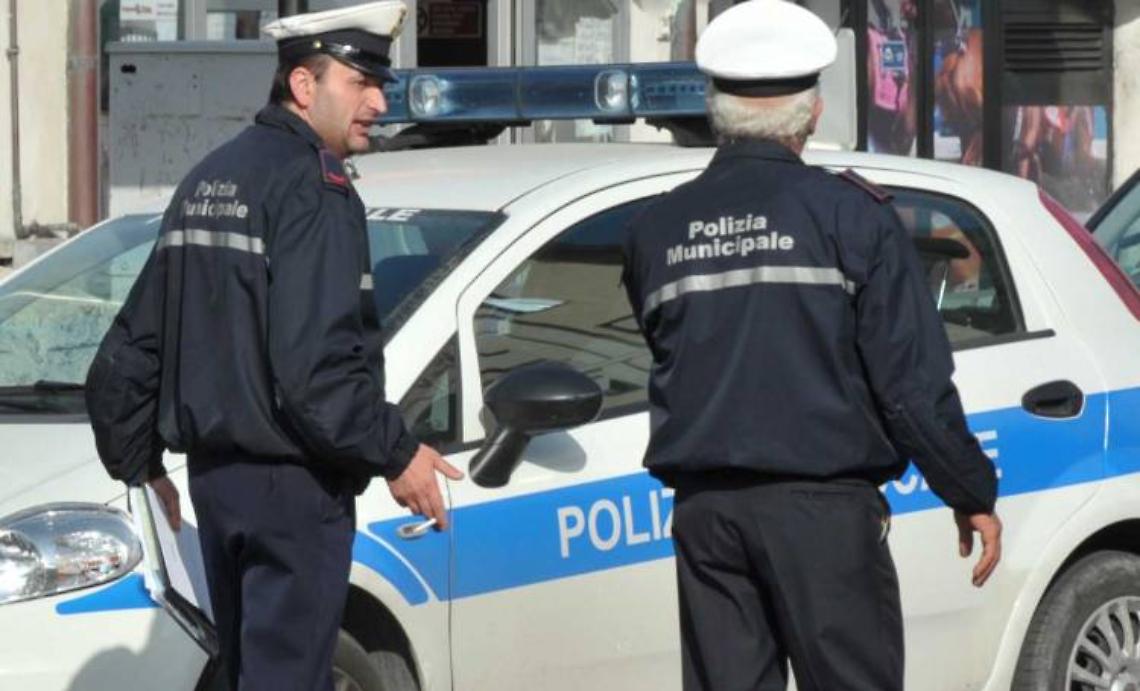 Abuso nel centro storico di Napoli, sigilli a piano sopraelevato