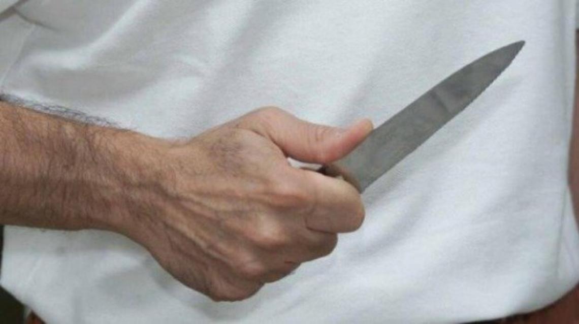 Litiga a cena con conoscente e lo ferisce con coltello, un arresto a Visciano
