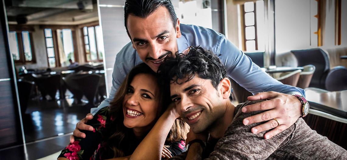 "Troppo napoletano", mix vincente di sentimento e ironia | FOTO + VIDEO