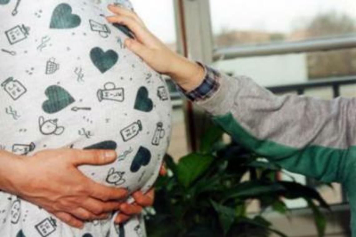 Bimbo nato con l'utero in affitto, assolta coppia di napoletani