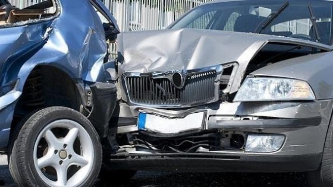 Finti incidenti per truffare le assicurazioni, 4 misure cautelari a Caserta
