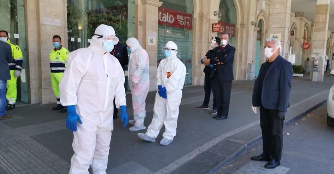 Controlli ai passeggeri: 36 tamponi, uno positivo