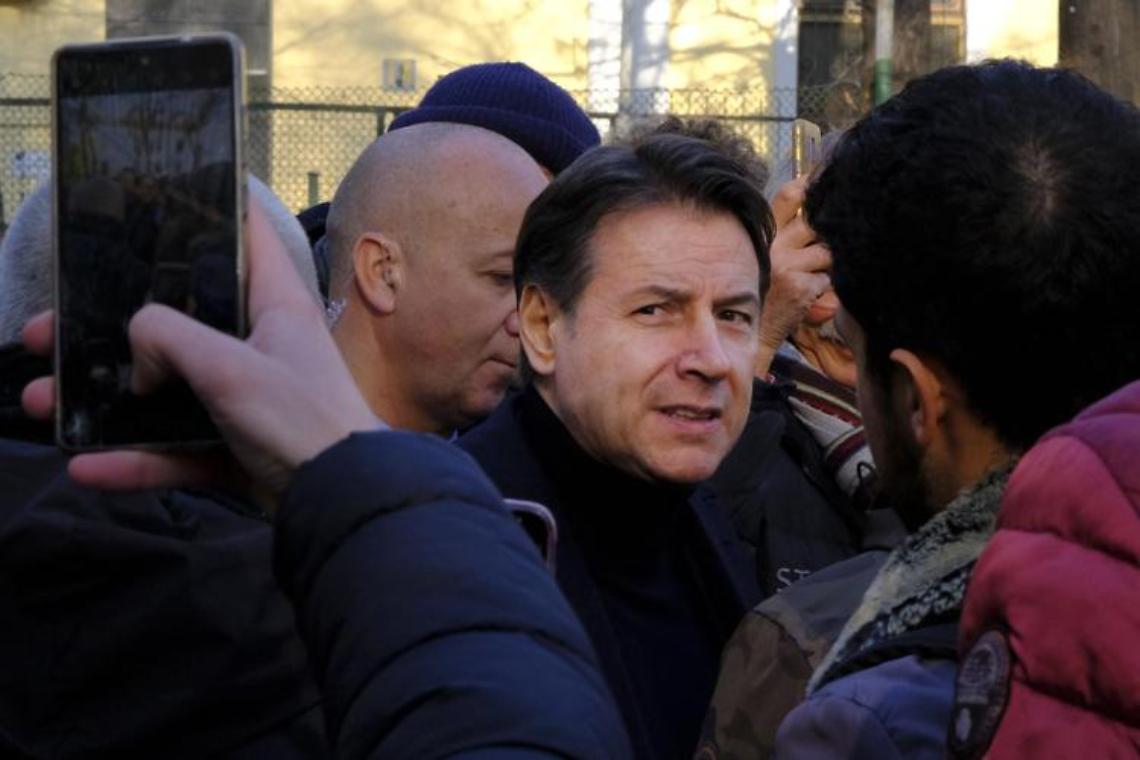 Conte aggredito da no vax a Massa: colpito al volto