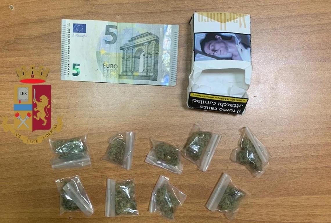Rione Berlingieri, 17enne finisce nei guai per droga