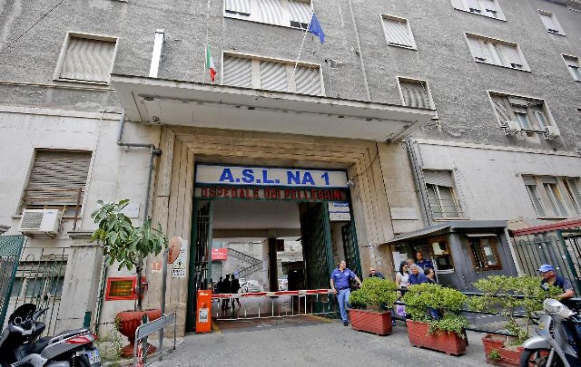 Vecchio Pellegrini, danneggia porta del reparto Covid: denunciato