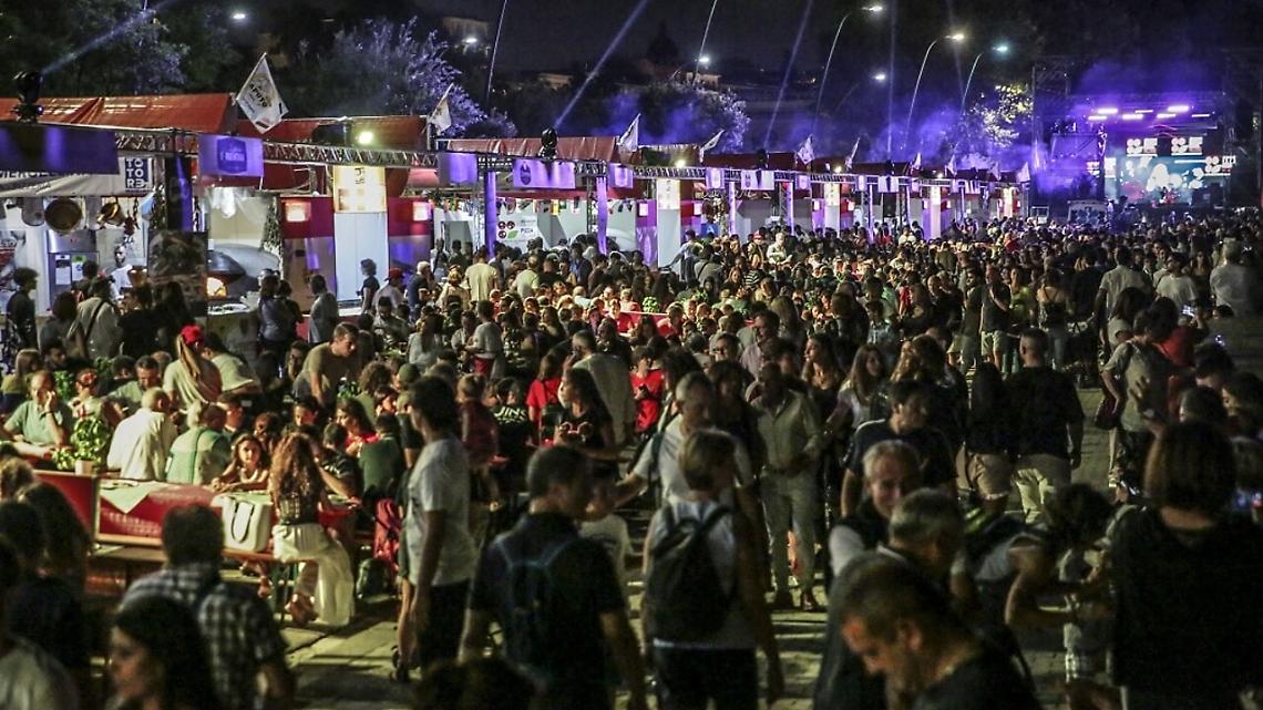 Eventi sul Lungomare, Manfredi: «Ci sarà capienza massima»