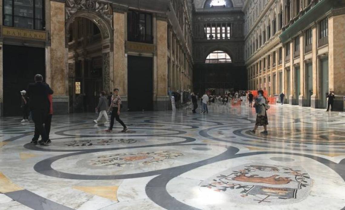 Galleria Umberto, quasi 2 milioni per la pavimentazione 