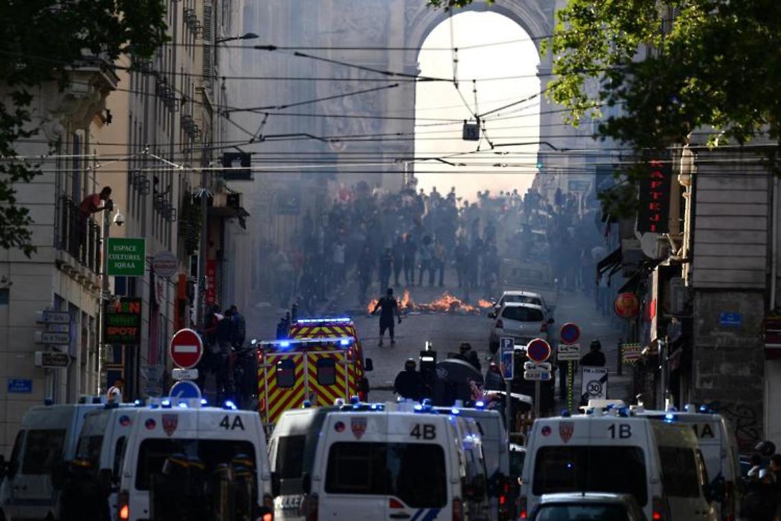 Scontri Francia, un morto a Marsiglia