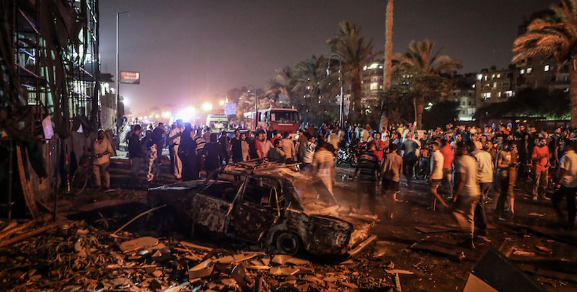 Esplosione al Cairo, venti morti, si teme un attentato