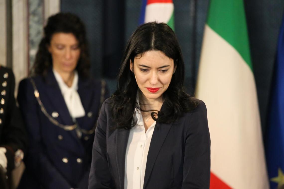 Scuola, Azzolina: «50mila posti in più fra docenti e Ata»