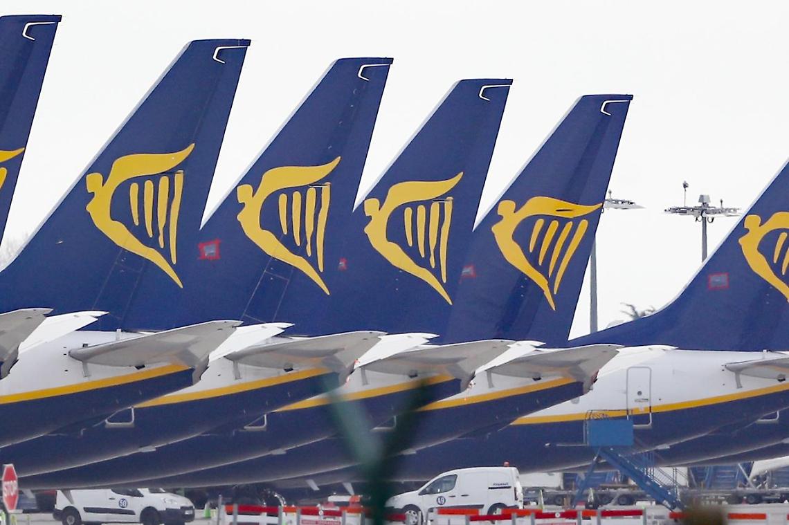 Aut aut dell'Enac a Ryanair: «Violate norme anti Covid, se criticità continuano stop ai voli»