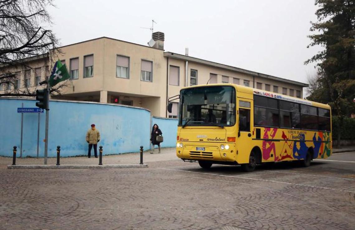Covid e studenti, allo studio scuolabus per le superiori