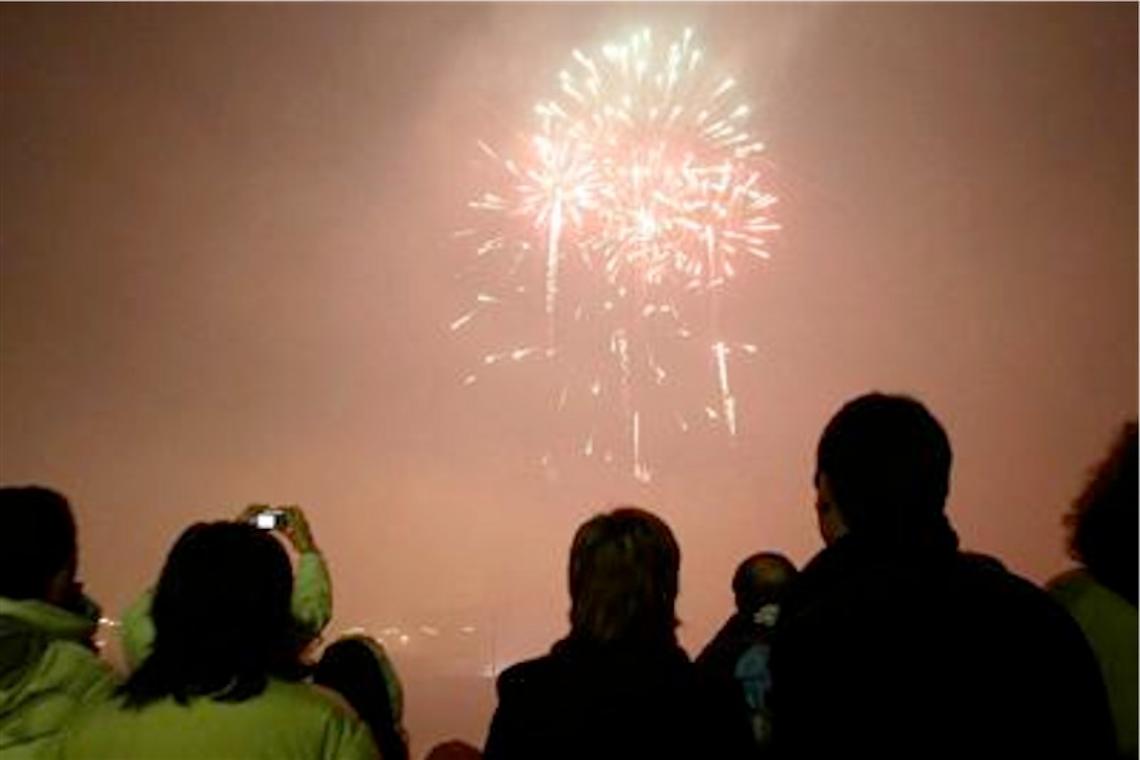 Fuochi d'artificio fuori Rebibbia per il compleanno della parente detenuta