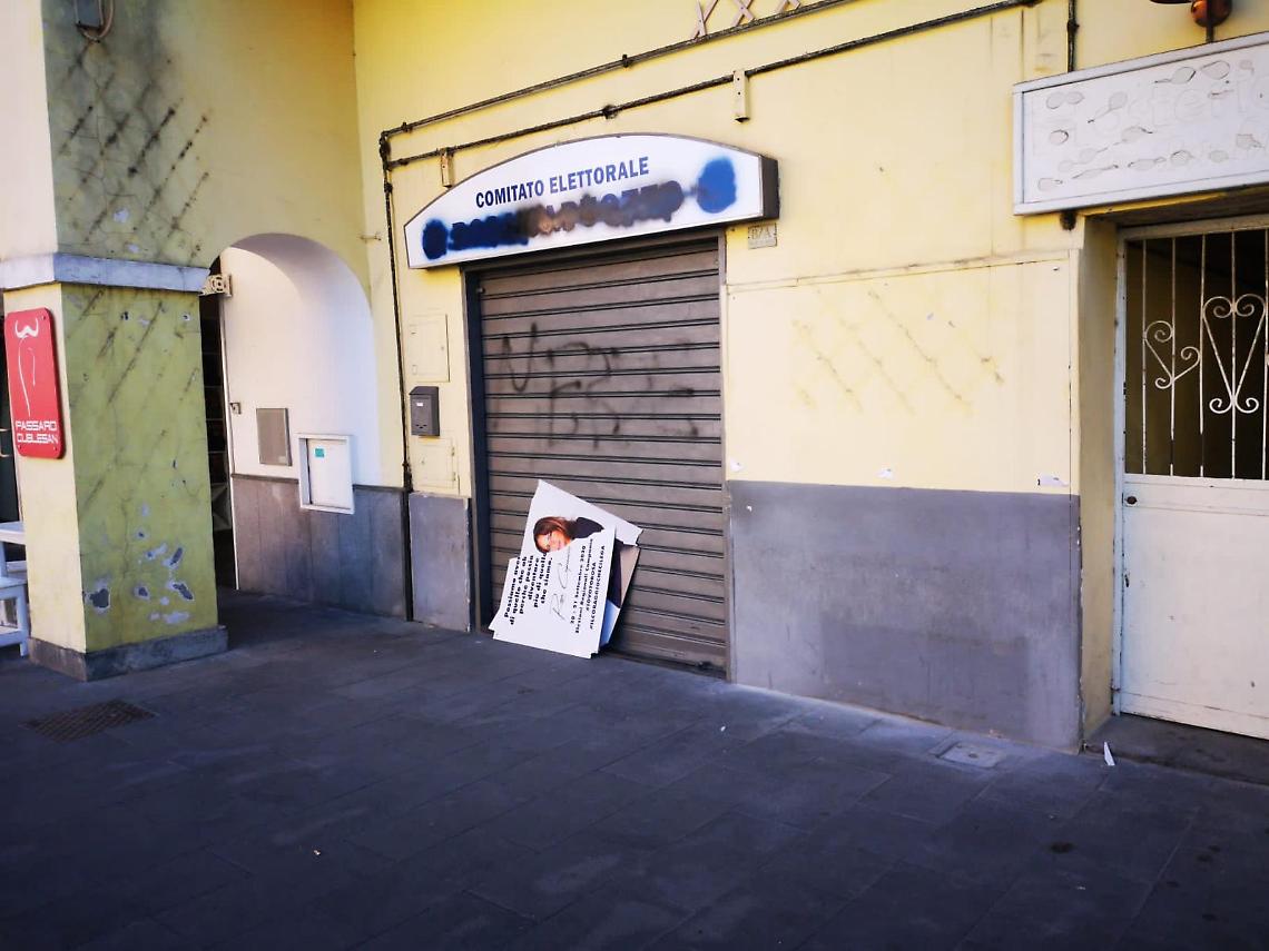 Vandalizzata la sede della candidata leghista