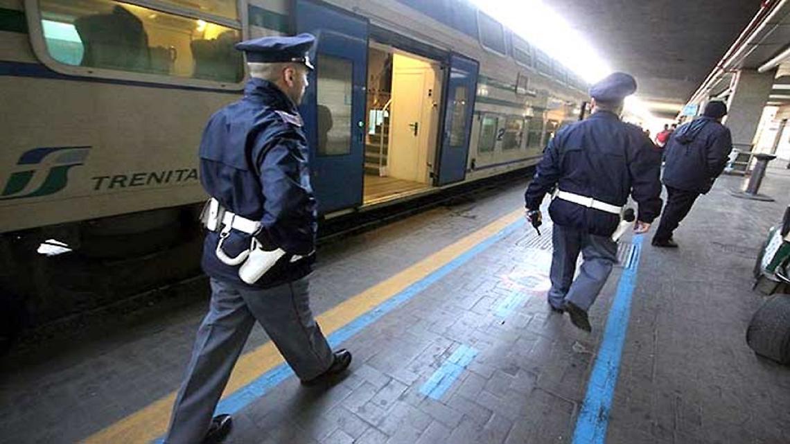 Stazione centrale, la polizia arresta tre borseggiatori