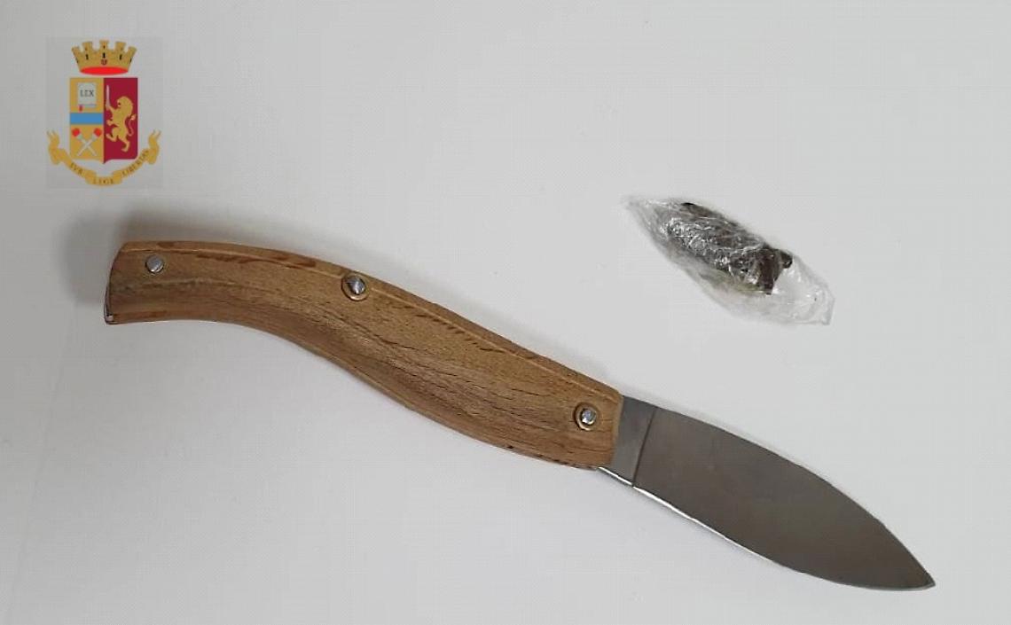 Coroglio, sullo scooter con un coltello: denunciati due minori