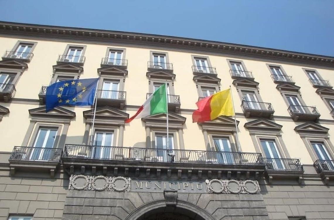 A Napoli via Ippocrate per i medici morti per Covid