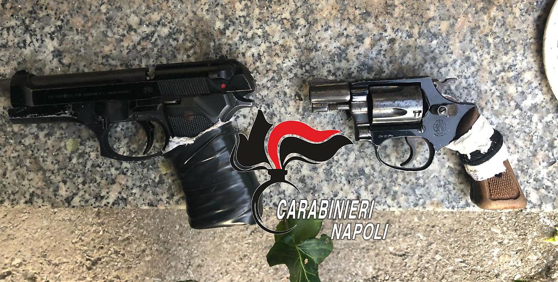 Pistole della camorra trovate a Soccavo, quartieri passati al setaccio