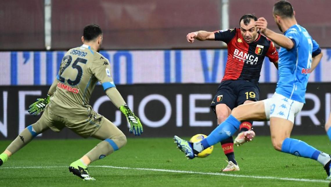 Genoa-Napoli 2-1, azzurri beffati dall'ex Pandev 