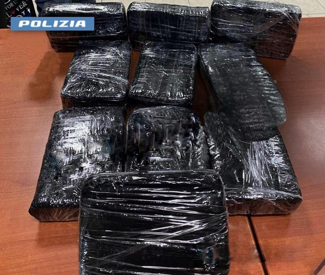 Don Guanella, sequestrati 12 chili di cocaina 