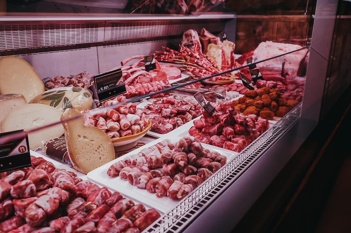 Coronavirus in Campania, macelleria focolaio: tutta la famiglia contagiata