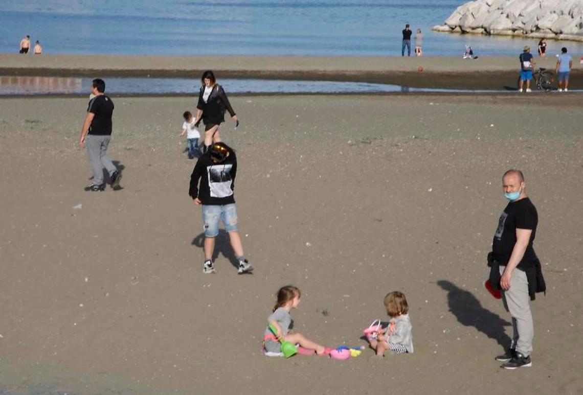 Fase 3 a Napoli, Menna: spiagge libere accessibili