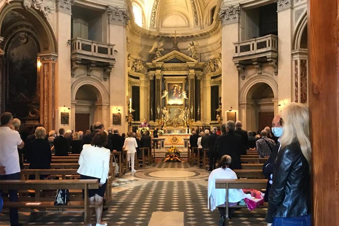 L'addio a Gervaso nella Chiesa degli Artisti