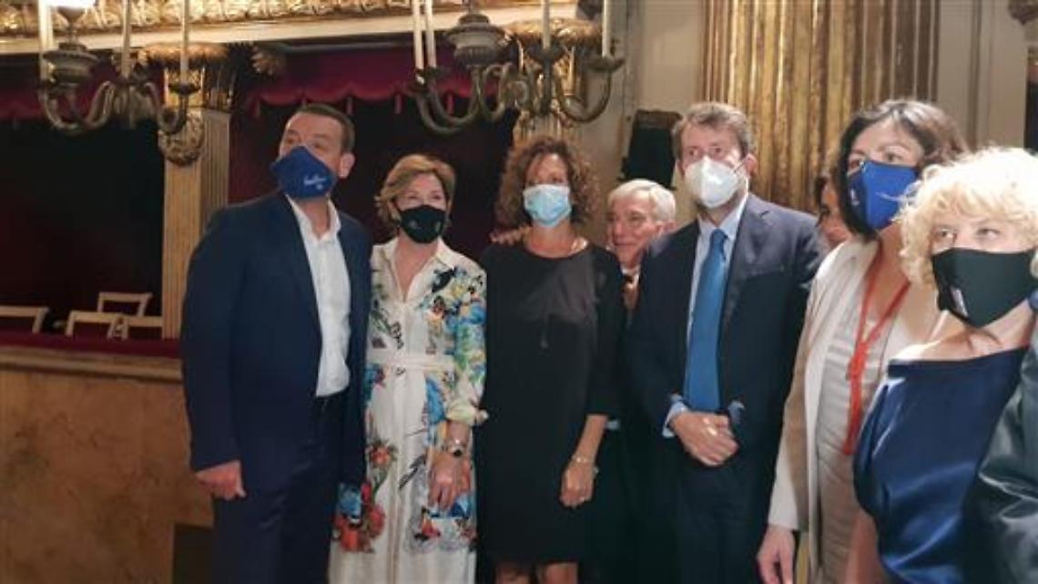 Centenario Caruso, «intitoliamogli l'aeroporto di Napoli»