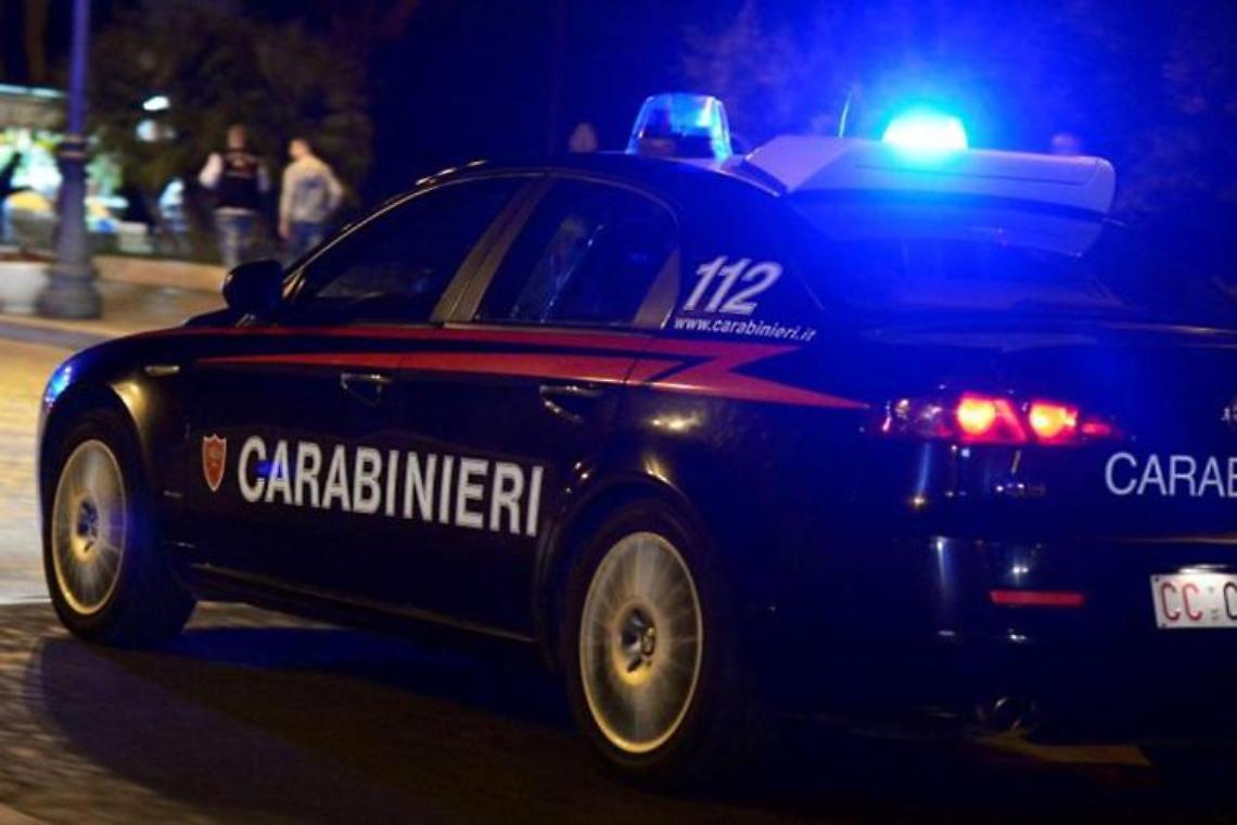 Accoltellato un 19enne dopo una lite: fermati due 21enni
