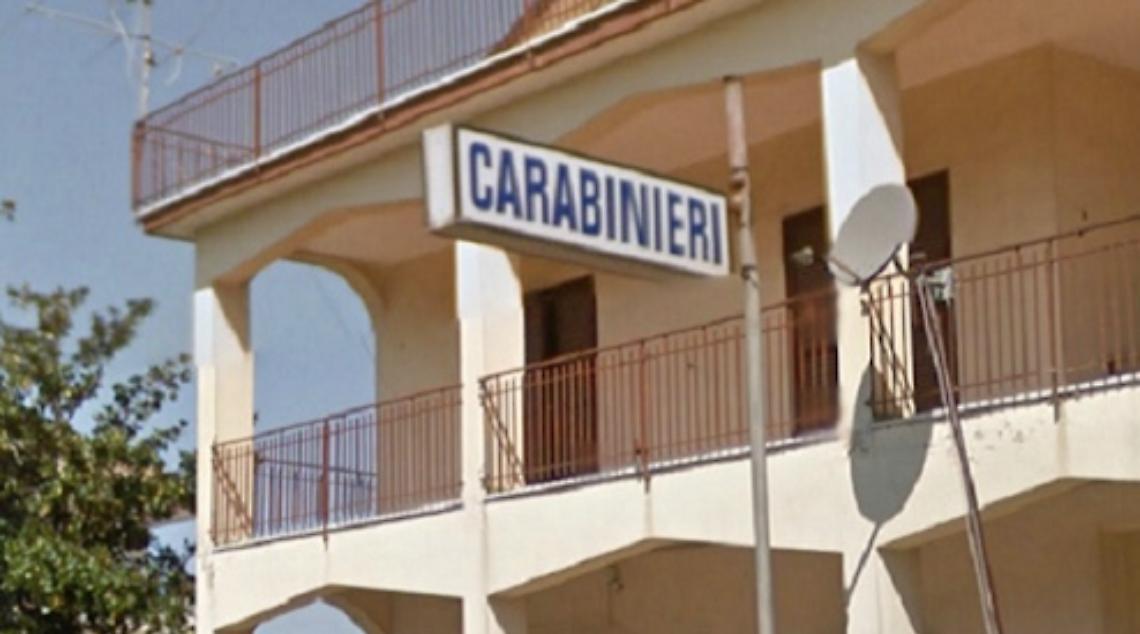 Caserta, segue ex compagna in caserma per denunciarlo: arrestato