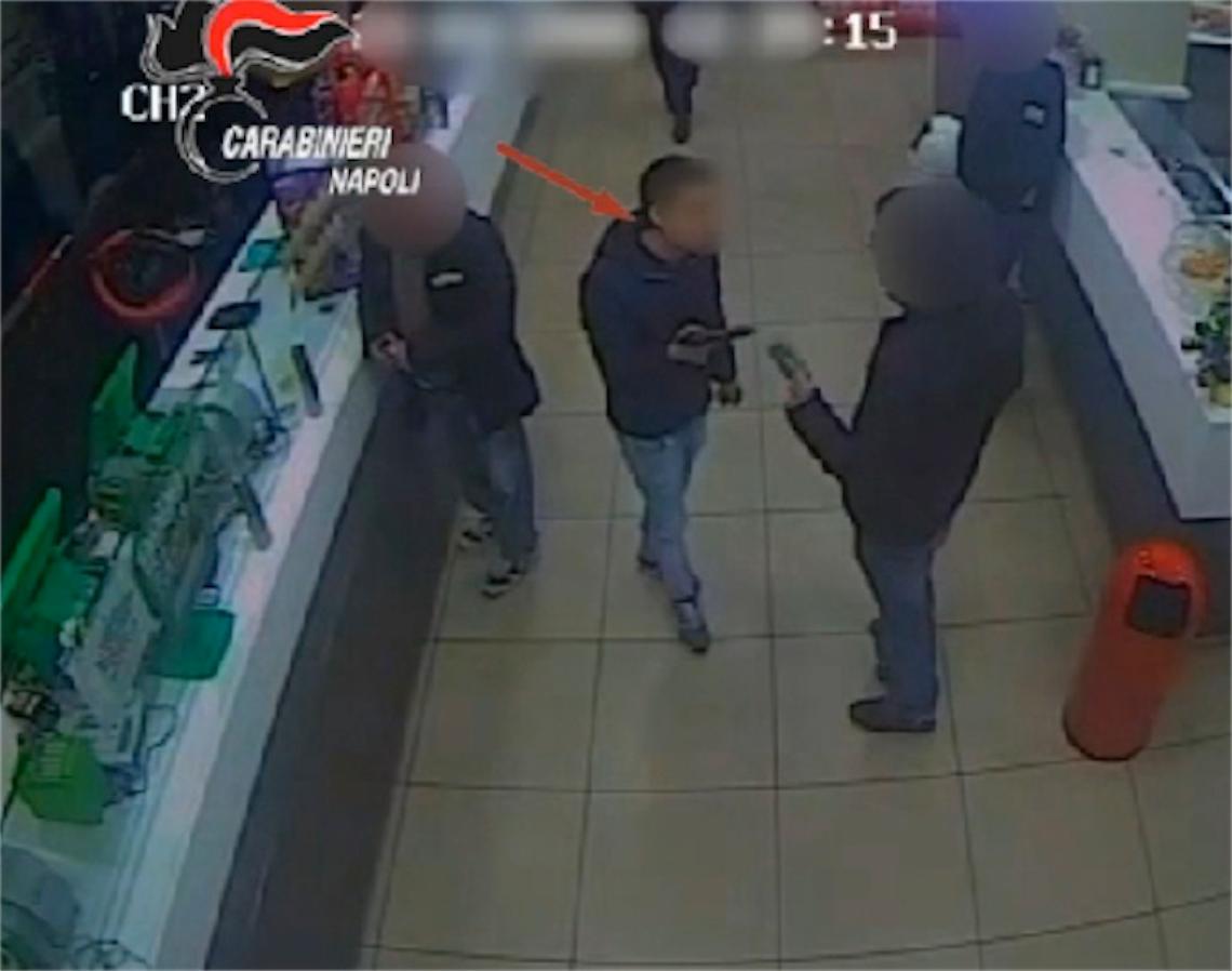 Rapinarono barista e clienti a Cercola,<br>arrestate due persone