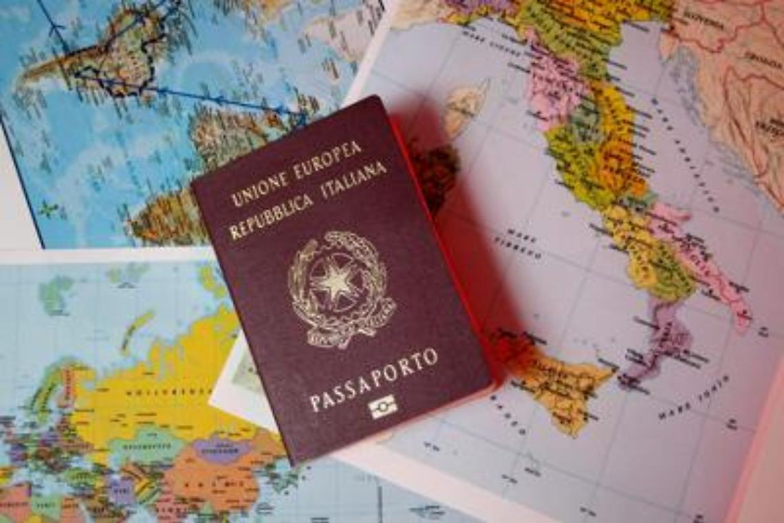 Nell'Italia di Renzi tornano <br>i bastimenti: boom <br>di emigrati, oltre 100mila nel 2015