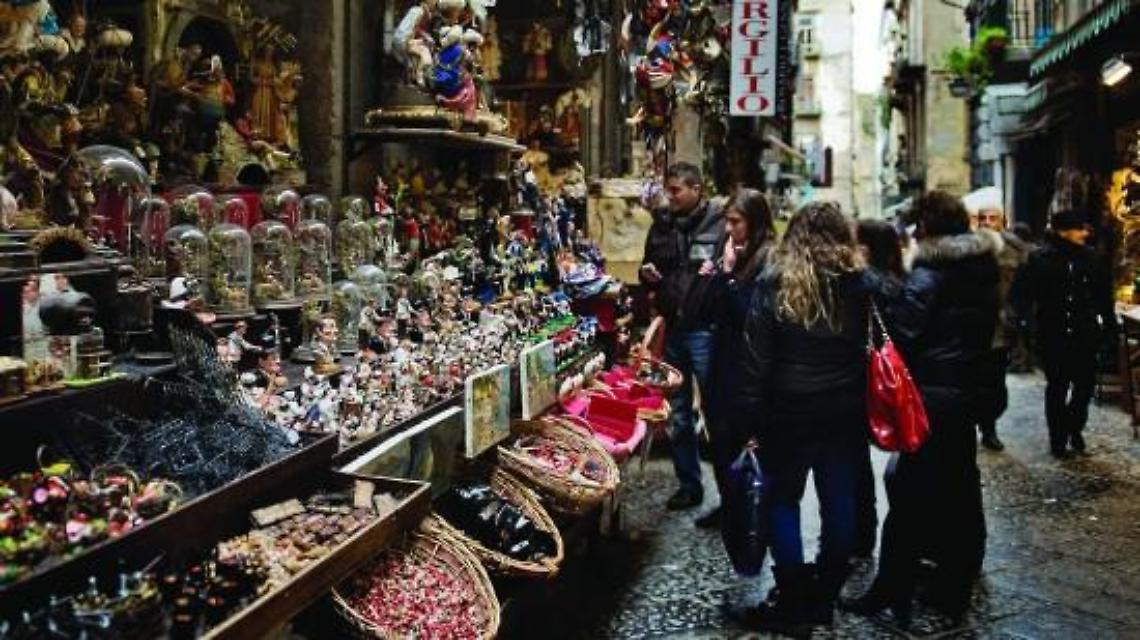 Ponte dell'Immacolata, sold out in Campania