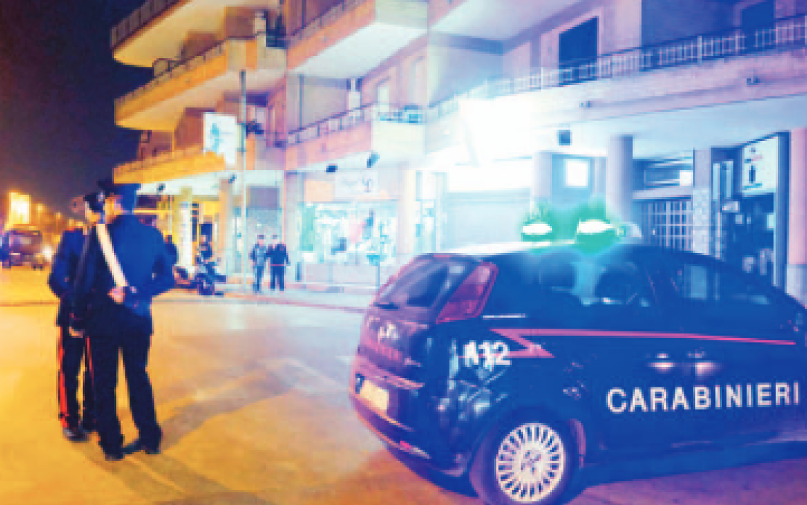 Sparatoria a Pozzuoli, feriti due ragazzi: uno è il figlio del boss
