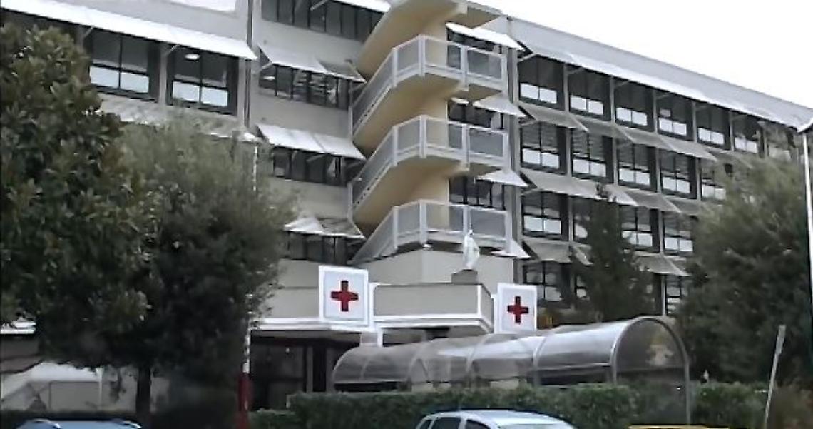 Villaricca, minaccia di darsi fuoco e getta benzina su carabiniere