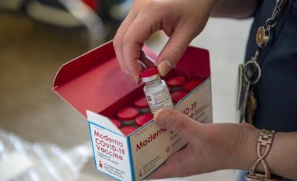 Vaccino Moderna autorizzato dall'Aifa