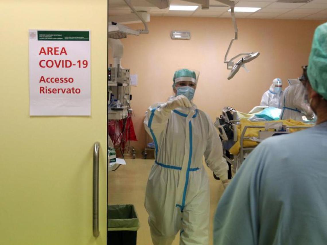 Covid, 108.304 nuovi casi e 223 decessi. La positività schizza al 22%