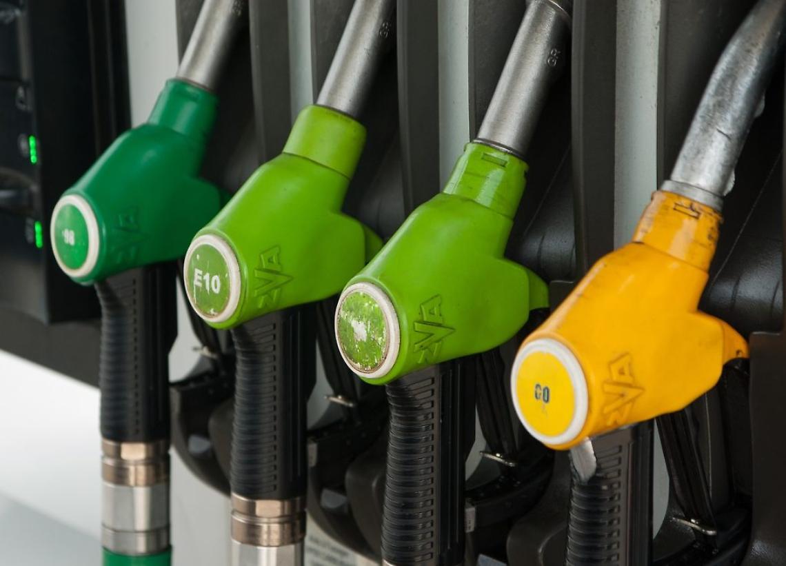 Prezzo carburanti alle stelle, il gasolio fino a 2,5 al litro