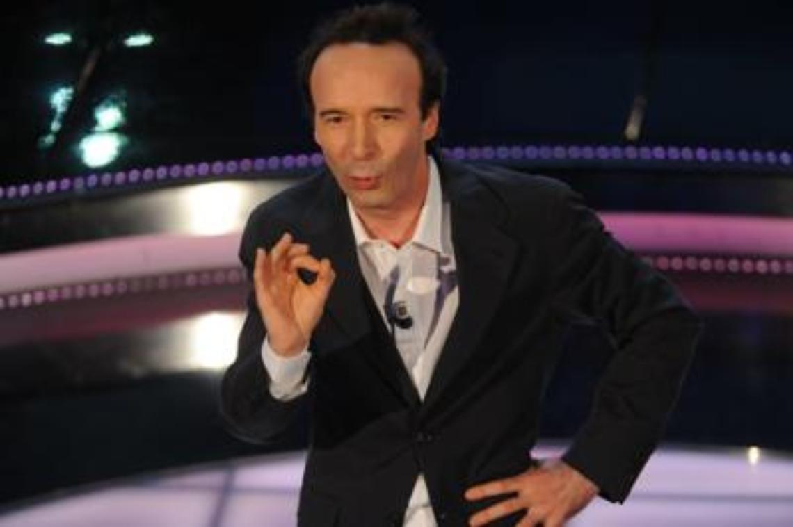 Sanremo, Benigni sul palco e Twitter esplode